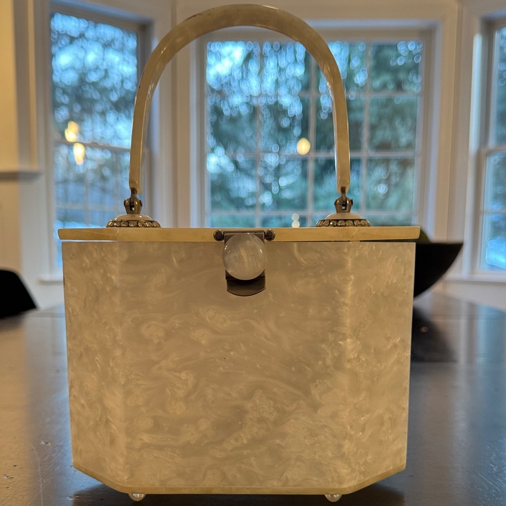 Elegant Cream Handbag